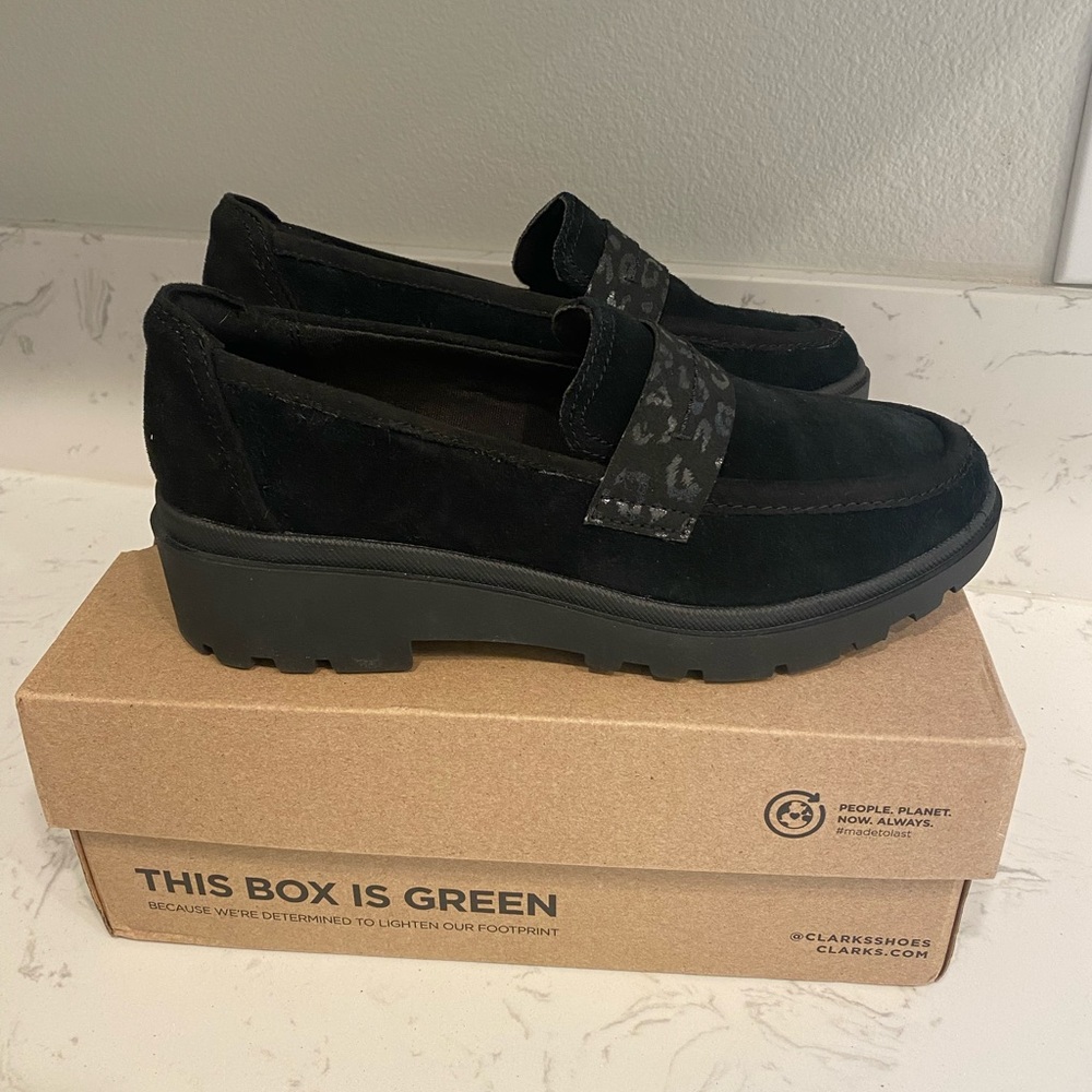 Clarks Calla Ease Loafers Black Suede 7 NIB